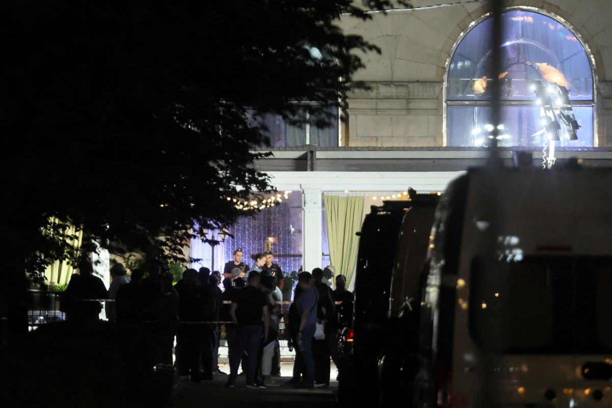 ரஷ்யாவில் பயங்கர குண்டுவெடிப்பு.. 3 பேர் பலி - 21 பேர் படுகாயம்! | Bombing Moscow Italian Restaurant Russia ரஷ்யாவில் பயங்கர குண்டுவெடிப்பு.. 3 பேர் பலி - 21 பேர் படுகாயம்! | Bombing Moscow Italian Restaurant Russia