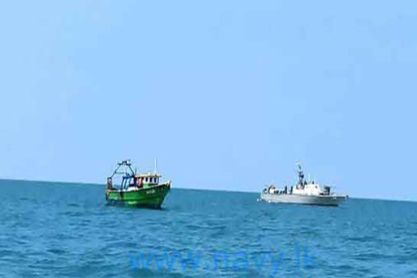 49 கிலோவுக்கும் அதிக கஞ்சா பறிமுதல் - கடற்படையினர் அதிரடி சுற்றிவளைப்பு | Three Arrested For Trying To Smuggle Ganja