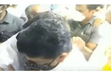 கதறிய ஓபிஎஸ் ; கட்டியணைத்து ஆறுதல் கூறிய அமைச்சர் பி.டி.ஆர்