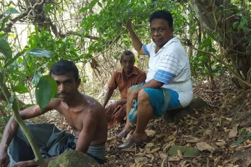 வைரலாகும்  பிரபல அமைச்சரின் புகைப்படங்கள் !