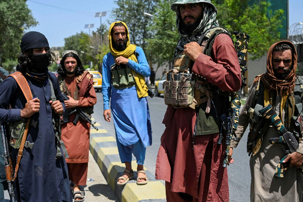 தலிபான்கள் மீது அதிரடி தாக்குதல்: 5 போ் உயிரிழப்பு | Afghanistan Taliban Fight