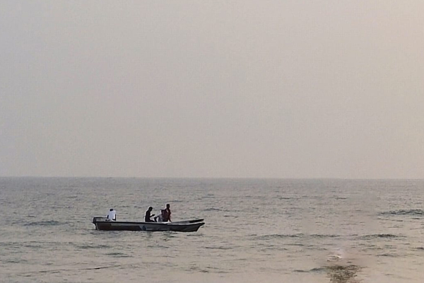 யாழில் சட்டவிரோதக் கடற்றொழிலில் ஈடுபட்டவர்களுக்கு நேர்ந்த கதி | People Involved In Illegal Fishing In Jaffna