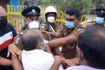 கஜேந்திரன் எம்.பியை இழுத்துச் செல்லும் பொலிஸார் - பெண்களுடன் முறுகல்! பரபரப்பு காணொளி