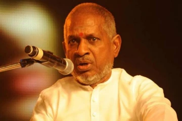 பிரபலத்தின் காலில் விழுந்த இளையராஜா.. இணையத்தில் தீயாய் பரவும் வீடியோ