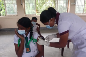 யாழில் பாடசாலை மாணவர்களுக்கான கோவிட் தடுப்பூசி ஏற்றும் பணிகள் ஆரம்பம் (Video)