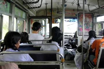 பேருந்தில் பயணித்த பாடசாலை மாணவிக்கு நேர்ந்த நிலை