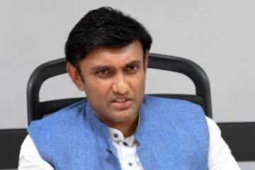 இப்போ உள்ள மார்டன் இந்திய பெண்கள் குழந்தை பெற தயங்குறாங்க : கர்நாடக அமைச்சர் சர்ச்சை பேச்சு