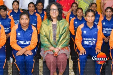 ඔන්න අපේ අගමැතිනි ලංකාවට ආවා