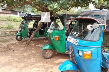 கிளிநொச்சியில் முச்சக்கரவண்டி சாரதிகளுக்கு ஏற்பட்டுள்ள பரிதாப நிலை!