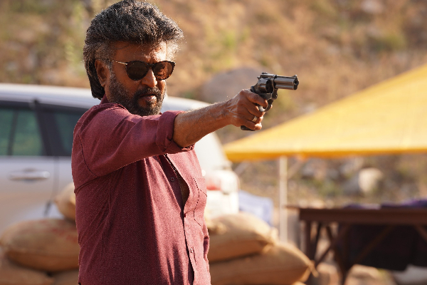 முன்னாள் மாமனார் ரஜினிகாந்த் குறித்து தனுஷ் வெளியிட்ட பதிவு.. என்ன கூறியுள்ளார் தெரியுமா | Dhanush Post About Rajinikanth Jailer
