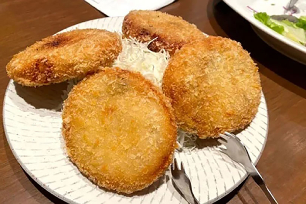 உணவை ஓடர் செய்தால் 43 ஆண்டுகள் காத்திருக்க வேண்டிய அதிசயம் - ஐபிசி தமிழ்