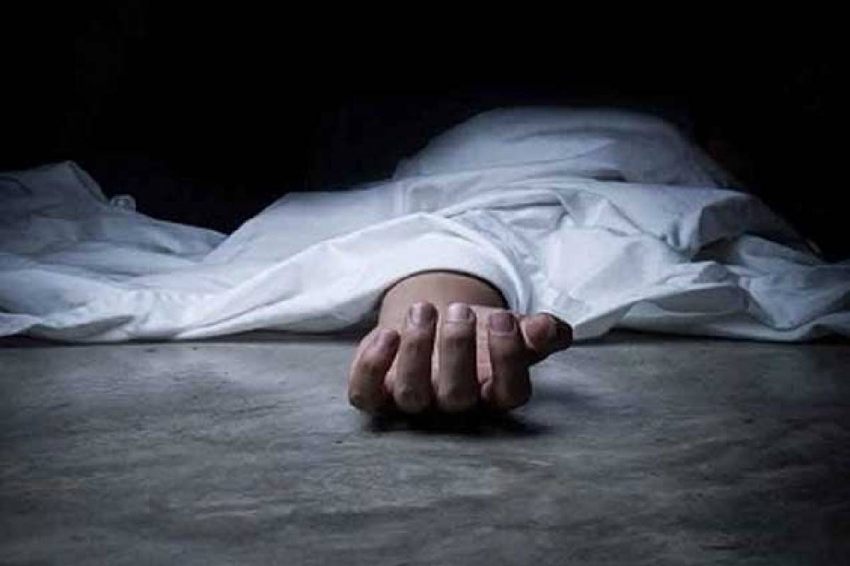 யாழில் ஒன்லைன் விளையாட்டிற்கு அடிமையான மாணவனுக்கு நேர்ந்த கதி! | Jaffna Student Dies Online Gaming Commits