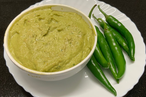 காரசாரமான பச்சை மிளகாய் சட்னி...சின்ன வெங்காயம் சேர்த்து ருசியுங்கள்! | Green Chilli Chutney Recipe