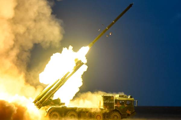 தைவானை சுற்றி சீன ராணுவம்  போர் ஒத்திகை  : மூளுமா மூன்றாம் உலக போர் ? - தமிழ்நாடு