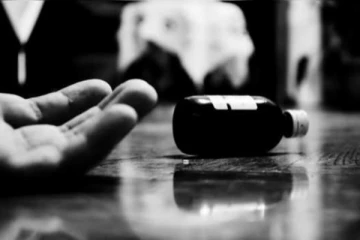 ஒரே குடும்பத்தை சேர்ந்த 4 பேர் விஷம் குடித்து தற்கொலை! கொரோனா பயத்தால் விபரீத முடிவு