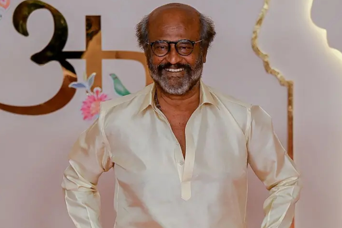 ஆதவ் அர்ஜுனாவை கடுமையாக தாக்கி ரஜினி ரசிகர்கள் போஸ்டர் | Rajini Fans Sticks Poster For Attack Aadhav Arjuna ஆதவ் அர்ஜுனாவை கடுமையாக தாக்கி ரஜினி ரசிகர்கள் போஸ்டர் | Rajini Fans Sticks Poster For Attack Aadhav Arjuna