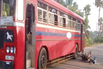 முல்லைத்தீவில் அரச பேருந்தில் மோட்டார் சைக்கிள் மோதி விபத்து