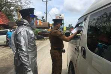 மருத்துவர்களாக ஆள்மாறாட்டம் செய்த மூவர் கொழும்பில் கைது!