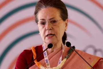 சோனியா காந்தி மருத்துவமனையில் அனுமதி
