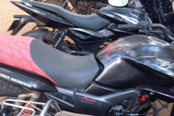 வவுனியா வீதியில் வழிமறித்து நகைகளை திருடிய நபர் சிக்கினர்! | Person Stole Jewelry Was Arrested Vavuniya Street