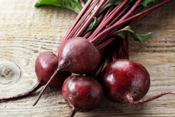 பீட்ரூட்டை பச்சையாக சாப்பிட்டால் எந்தெந்த பிரச்சினைக்கு தீர்வு தெரியுமா?