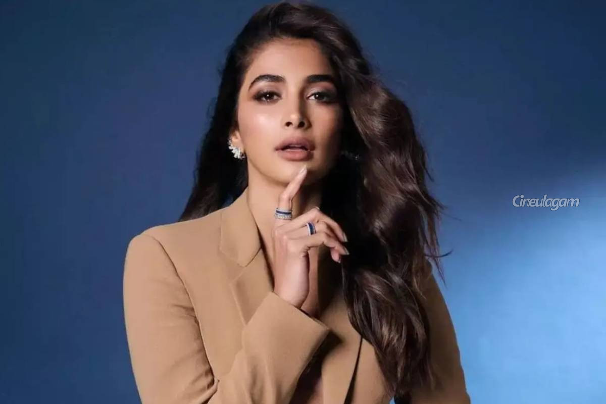 இந்த பிரபல நடிகரை காதலிக்கிறாரா நடிகை பூஜா ஹெக்டே... வைரலாகும் செய்தி | Actress Pooja Hedge Dating This Actor