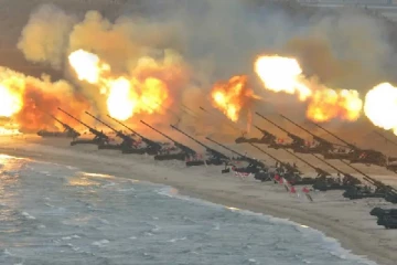 வடகொரியாவின் பீரங்கி தாக்குதலால் கடுப்பான தென்கொரியா!