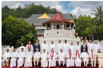 அனைத்து அமைச்சரவை அமைச்சர்களும் இராஜினாமா