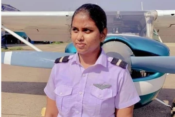 இலங்கைக்கு பெருமை சேர்த்த தமிழ் பெண் விமானிகள்