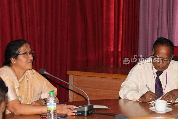 கிளிநொச்சி மீள்குடியேற்ற நடவடிக்கைகள் குறித்து விசேட கலந்துரையாடல்(Photos) | Resettlement Infrastructure Illegal Activities