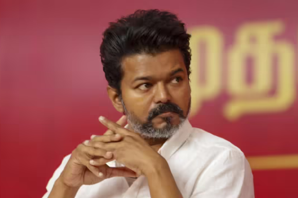 காலில் விழ வந்த விஜய்; போட்டோவை கட்டிப்பிடித்து அழுதார் - 2 குழந்தைகளை இழந்த தந்தை பகிர்ந்த விடயம் | Karur Victim Says Vijay Cried Tried To Touch Feet காலில் விழ வந்த விஜய்; போட்டோவை கட்டிப்பிடித்து அழுதார் - 2 குழந்தைகளை இழந்த தந்தை பகிர்ந்த விடயம் | Karur Victim Says Vijay Cried Tried To Touch Feet