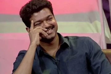 விஜய் செய்த அட்ராசிட்டி.. ஹெல்மெட் அணிந்து சென்று பொது மக்களிடம் என்ன கேட்டிருக்கிறார் பாருங்க!