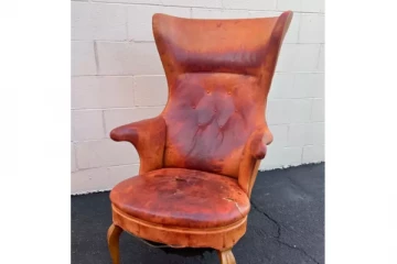 வெறும் 50 டாலருக்கு வாங்கிய நாற்காலியை 82 லட்சத்திற்கு விற்ற பிரபலம் - அடிச்சது லக்கு!