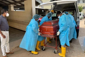 கண்டி தேசிய வைத்தியசாலையில் சிகிச்சை பெற்ற 12 கோவிட் நோயாளிகள் மரணம்