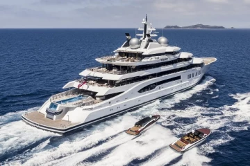 ரஷ்ய கோடீஸ்வரரின் சொகுசுப் படகை கைப்பற்றிய அமெரிக்கா!