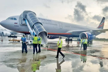 பிரித்தானியா செல்ல முயற்சித்த மூவர் கட்டுநாயக்க விமான நிலையத்தில் சிக்கினர்