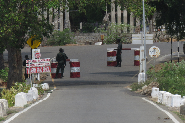 யாழில் மீண்டும் முளைக்கும் சோதனைச்சாவடி! | Checkpoint Sprouting Again In Yali