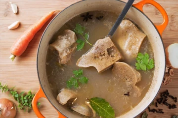 எலும்பு சூப் குடிப்பதால் கிடைக்கும் நன்மைகள் என்னென்ன தெரியுமா?