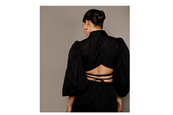 வித்தியாசமான உடையில் நடிகை சமந்தா.. இணையத்தில் பரவும் போட்டோஷூட் புகைப்படங்கள் | Samantha Latest Photoshoot Viral On Net