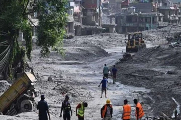 நேபாள வெள்ளப்பெருக்கு ; உயிரிழந்தோர் எண்ணிக்கை 1,290 ஆக உயர்வு