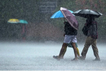 இலங்கையின் சில பகுதிகளில் இடைக்கிடையே மழைவீழ்ச்சி பதிவாகும் சாத்தியம்