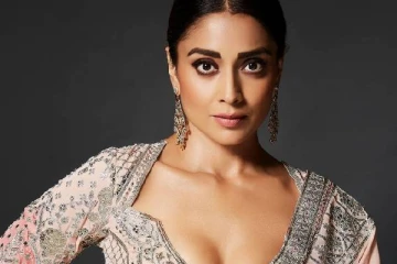 மகளுடன் நீச்சல் குளத்தில் 45 வயது நடிகை ஸ்ரேயா சரண்.. ட்ரெண்ட்டாகும் வீடியோ..