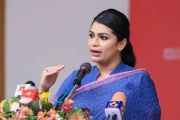 வேடிக்கை பார்க்கும் அரசாங்கம்! அரச தலைவர் மற்றும் பிரதமரின் மாளிகையை முற்றுகையிட ஹிருணிகா அழைப்பு