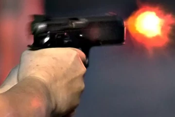 சுட்டுக் கொல்லப்பட்ட நிலையில் இருவரின் சடலங்கள்