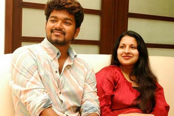 மனைவியை ஏமாற்றிய நடிகர் விஜய்: வரி பிரச்சினைக்கு மத்தியில் தீயாய் பரவும் காணொளி