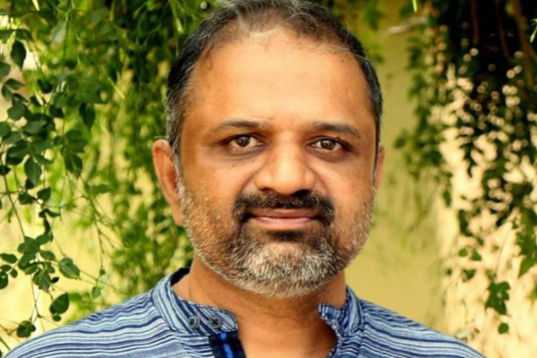 "நடந்து, நடந்து தேய்ந்த அம்மா அற்புதம்மாளின் பொற்பாதங்கள் இனியேனும் ஓய்வெடுக்கட்டும்" - சீமான் ட்வீட் | Seeman About Perarivalan Release