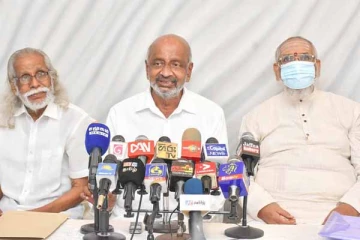 கஜேந்திரகுமார் கட்சிக்குள் போட்டி! - சித்தார்த்தன் எம்.பி வெளியிட்ட தகவல் (Photo)