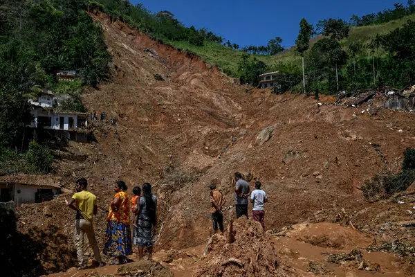இலங்கையை புரட்டிப்போட்ட டித்வா புயல் : பலி எண்ணிக்கை 627 ஆக அதிகரிப்பு | Death Toll From Cyclone Titva Rises To 627 In Sl இலங்கையை புரட்டிப்போட்ட டித்வா புயல் : பலி எண்ணிக்கை 627 ஆக அதிகரிப்பு | Death Toll From Cyclone Titva Rises To 627 In Sl