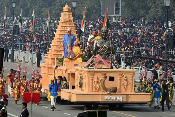 வேலு நாச்சியார் முதல் ஒளவையார் வரை - தமிழ்நாடு அலங்கார ஊர்தியின் சிறப்பு! | Tamil Nadu Republic Vehicle