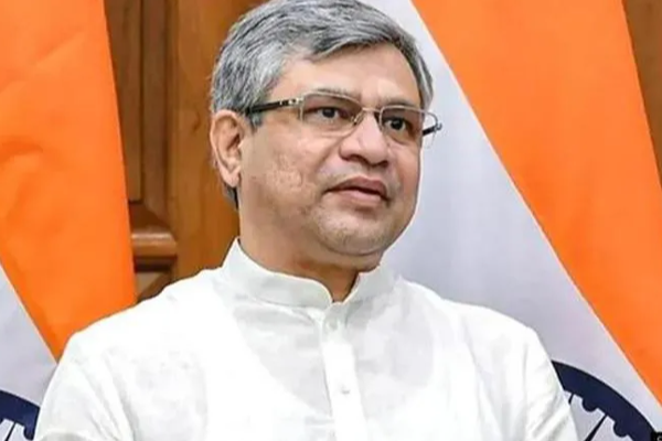 ரயில்வே பணியாளர்கள் தமிழைக் கற்றுக்கொள்ள வேண்டும் - மத்தியமைச்சர் அஸ்வினி வைஷ்னவ் - தமிழ்நாடு